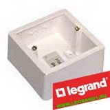 Legrand (легранд) Cariva 773698 - Коробка для накладного монтажа толщиной 26 мм, белый