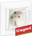 Legrand (легранд) 774220 Valena - Розетка 2К+З с крышкой, защит. Шторки (белый)